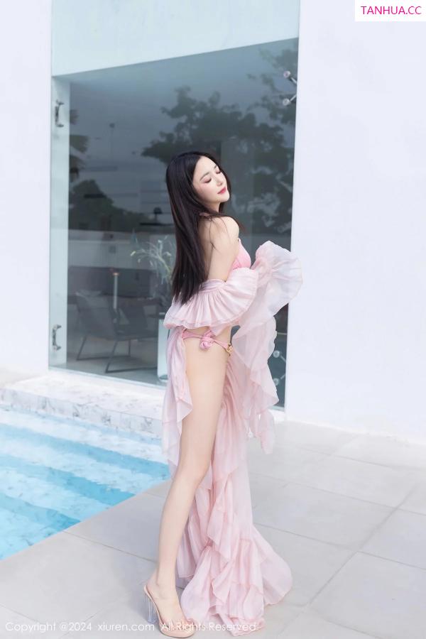 鱼子酱fish  [XiuRen]高清写真图 2024.01.05 No.7920 鱼子酱Fish 比基尼美腿第11张图片